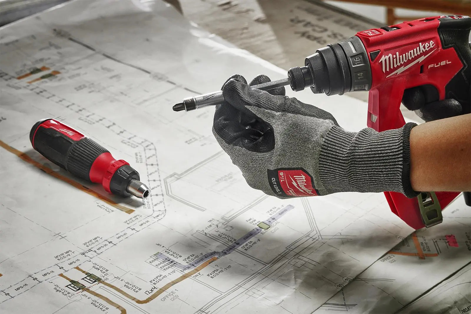 Milwaukee Ratchet Screwdriver Set 27 in 1 Multi Bit Pozi Phillips Torx Slotted Hex  White Rose Tools