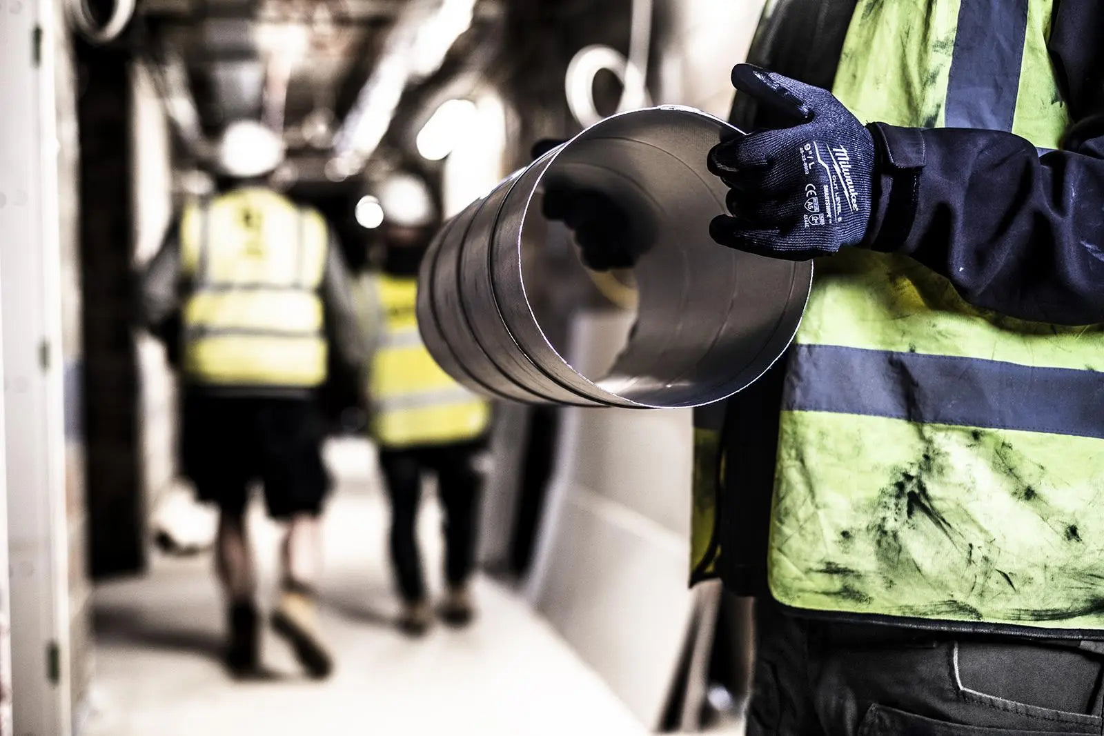 Milwaukee Safety Gloves Cut Level 5/E Dipped Glove Size 8 / M Medium