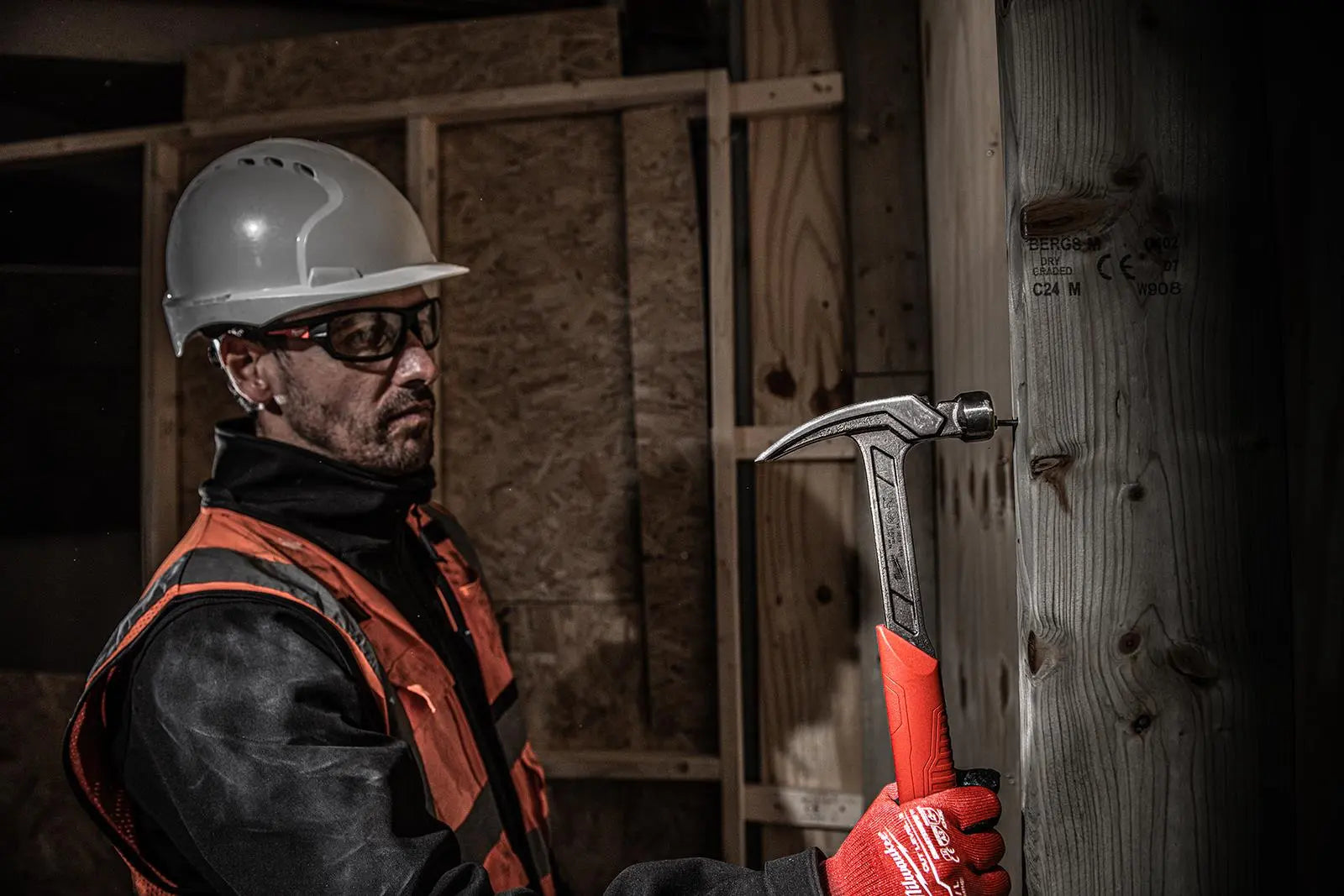 Milwaukee Steel Rip Claw Hammer 16oz Magnetic Nail Starter