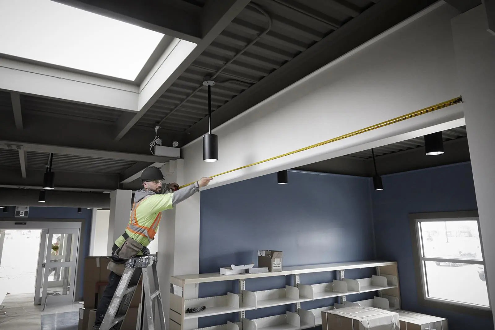 Milwaukee Tape Measure 8m 26ft Premium Wide Blade 33mm Metric Imperial