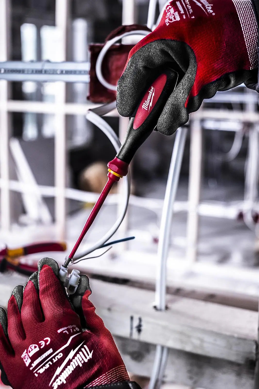 Milwaukee VDE Slim Screwdriver Phillips PH2 x 100mm