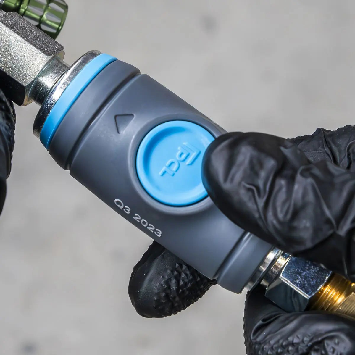 PCL Push Button Safety Coupling Body Female 3/8"BSP  White Rose Tools