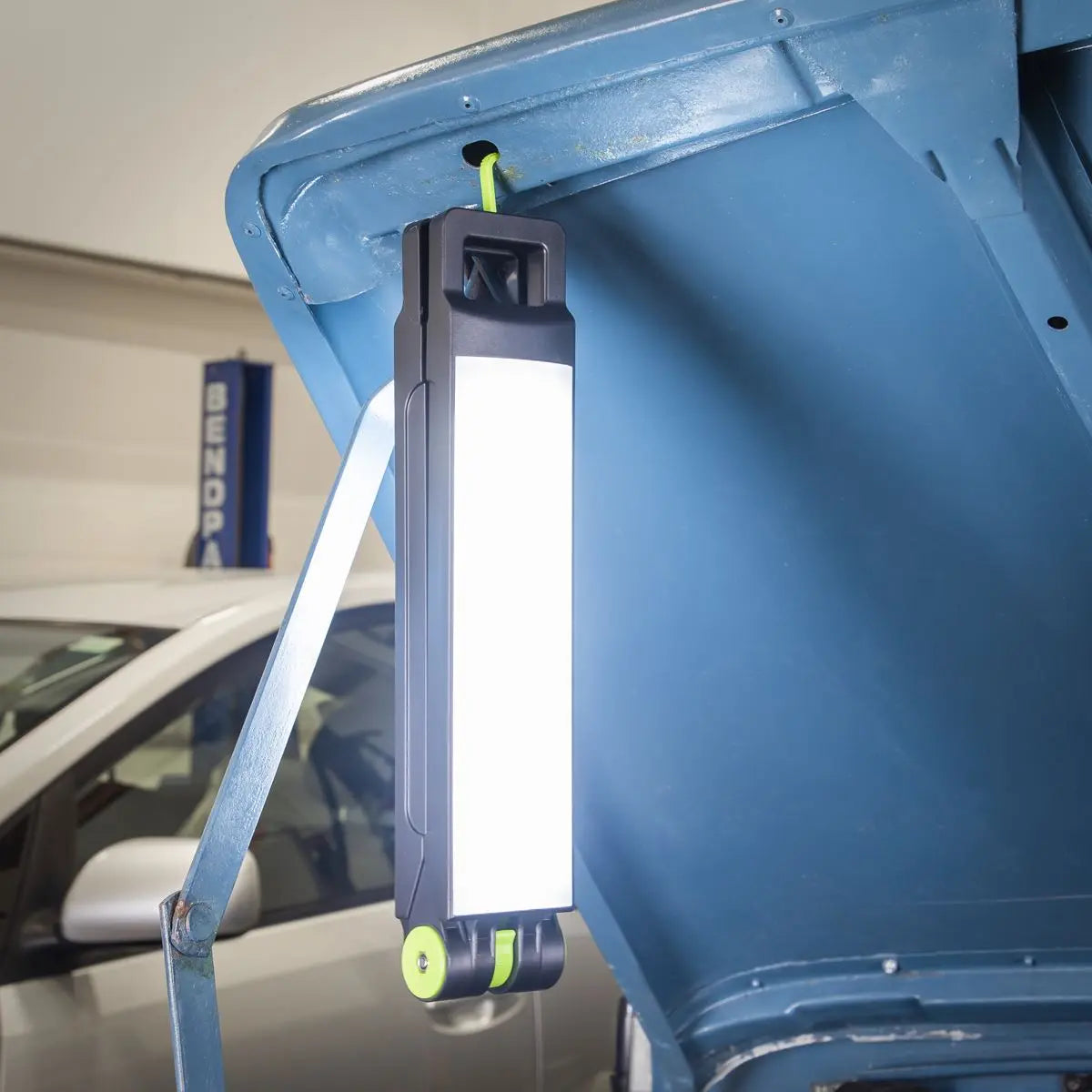 Sealey 10W SMD LED 3-in-1 Folding Floodlight White Rose Tools