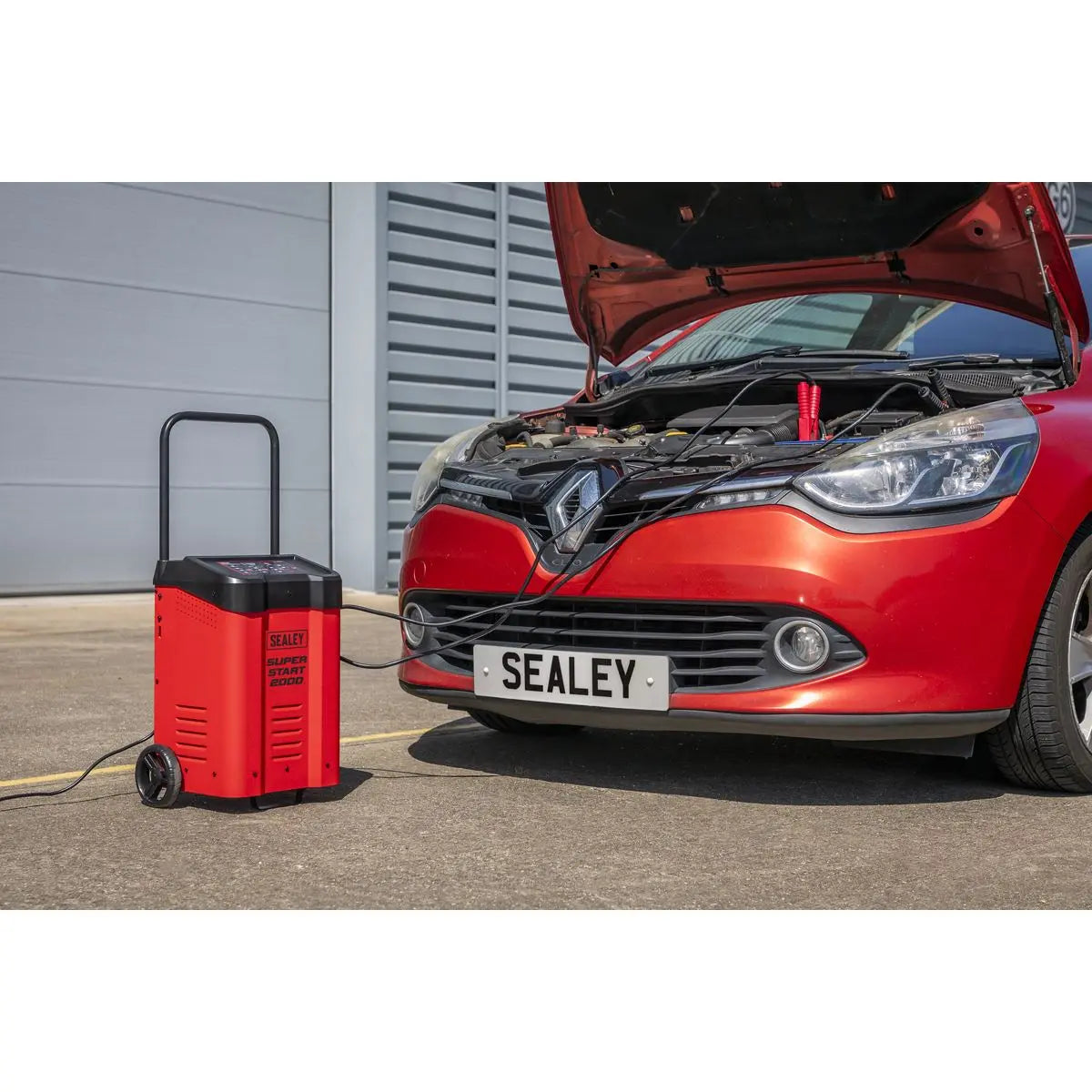 Sealey 12/24V Automatic Battery Charger 60A & 200A Starter White Rose Tools