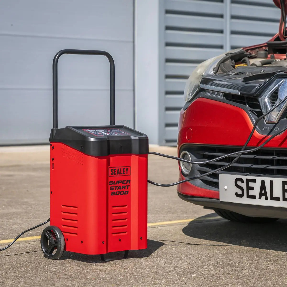 Sealey 12/24V Automatic Battery Charger 60A & 200A Starter White Rose Tools