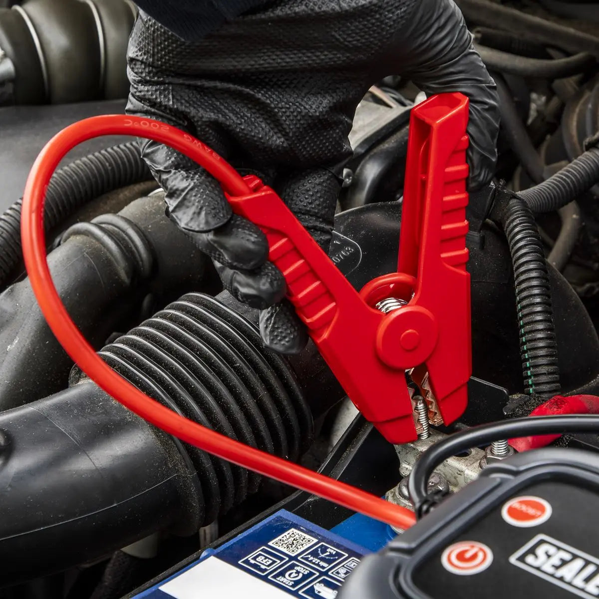 Sealey 12V Jump Starter Power Pack RoadStart 2000A Engine Petrol Diesel White Rose Tools