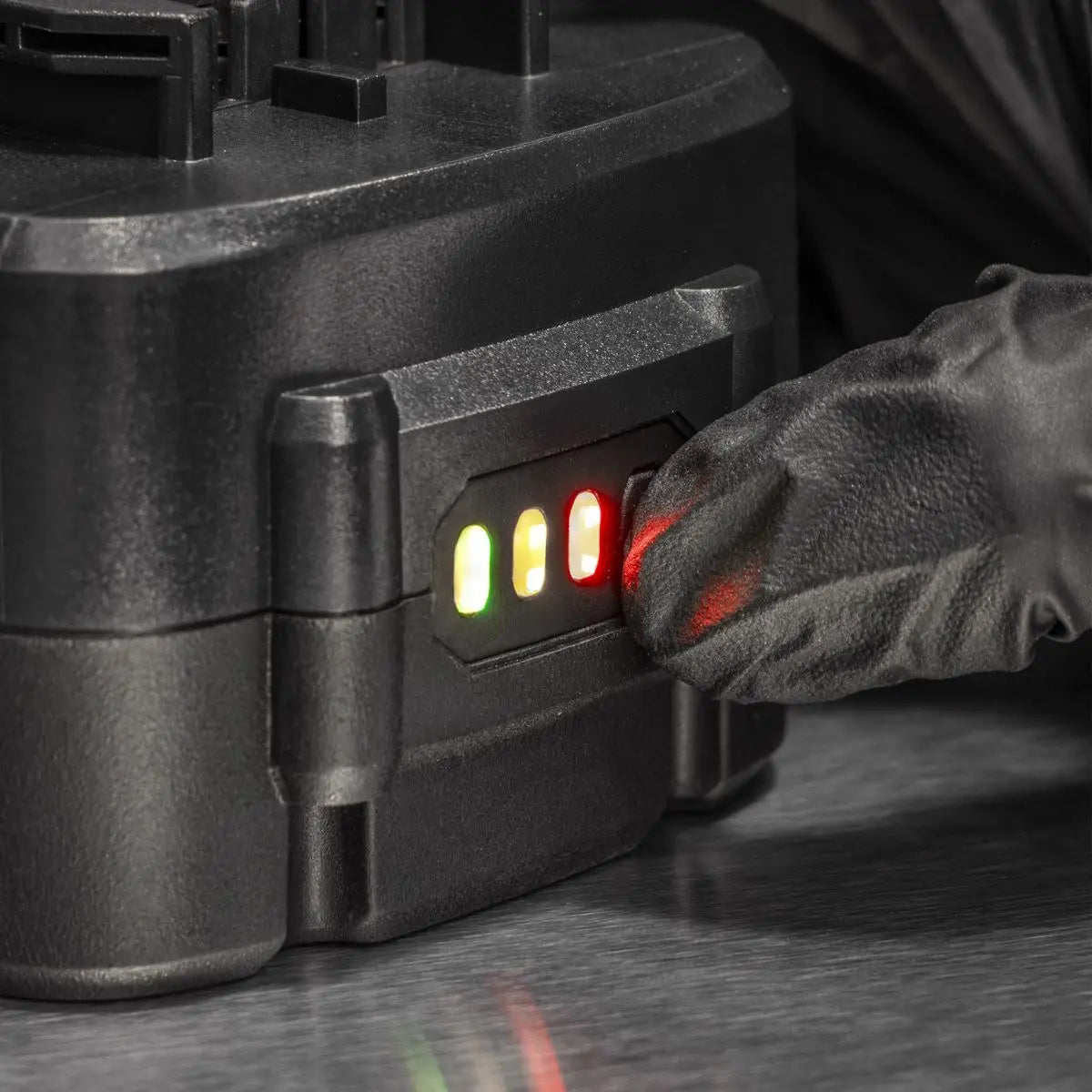 Sealey 18V 3Ah 115mm Cordless Angle Grinder - Red White Rose Tools