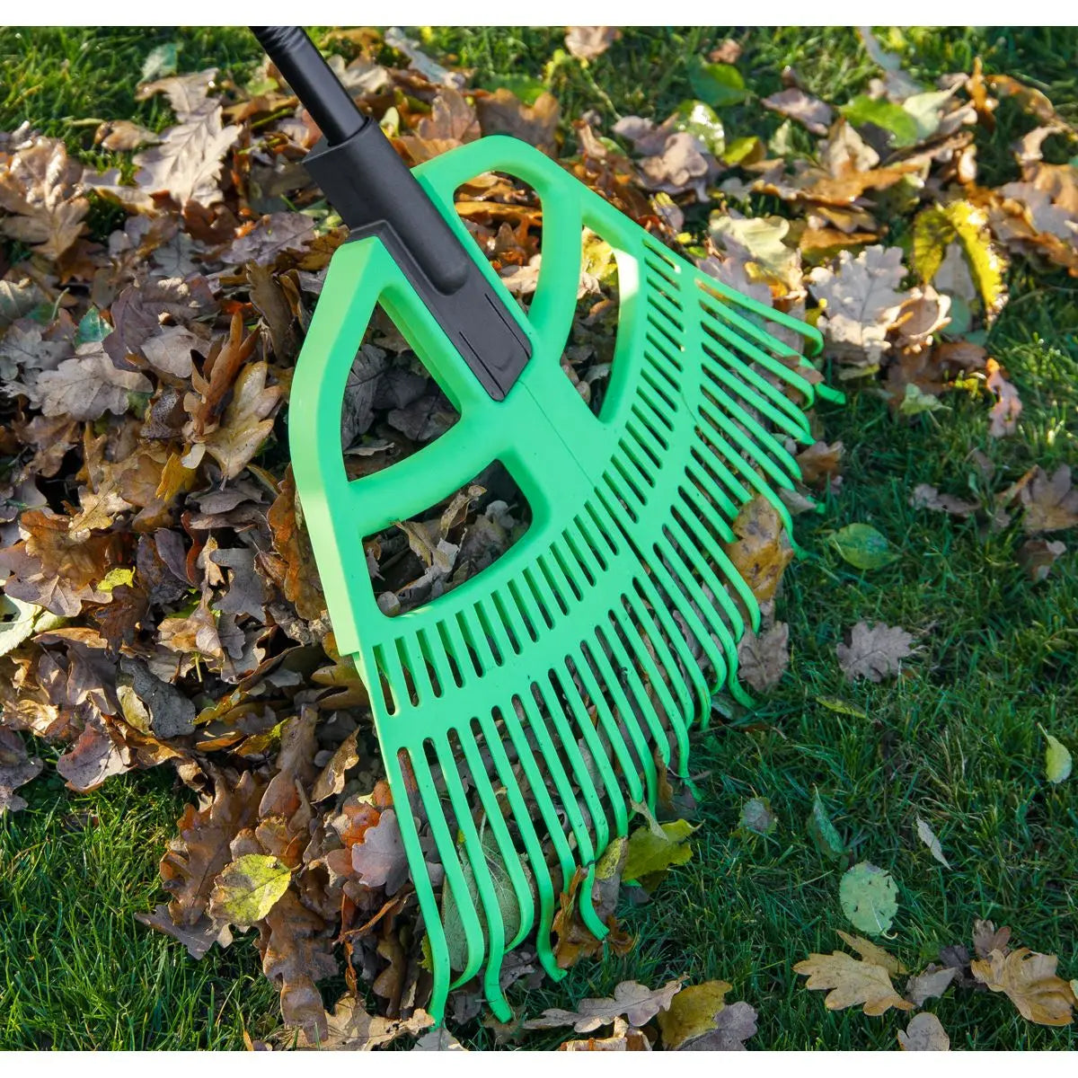 Sealey 2-in-1 Rake & Leaf Grabber White Rose Tools
