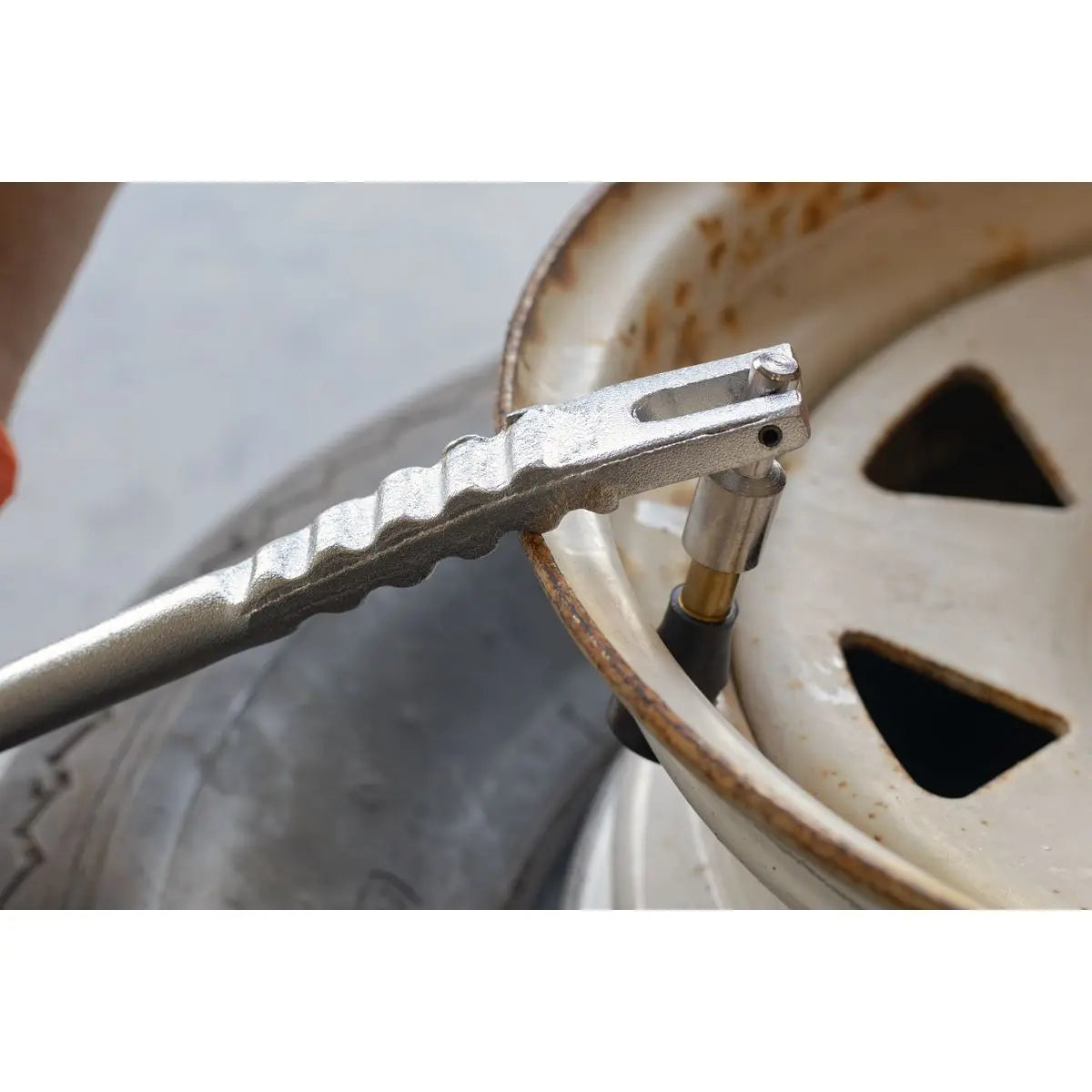 Sealey 270mm Tyre Valve Installer Tubeless Wheels Stem Puller Repair Remover