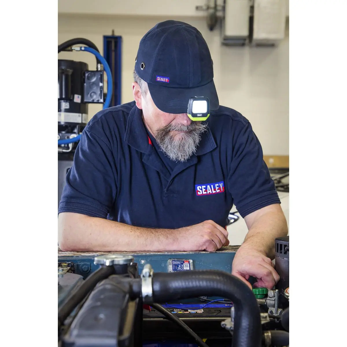 Sealey 2W & 1.5W SMD LED Rechargeable Clip Light with Auto-Sensor White Rose Tools