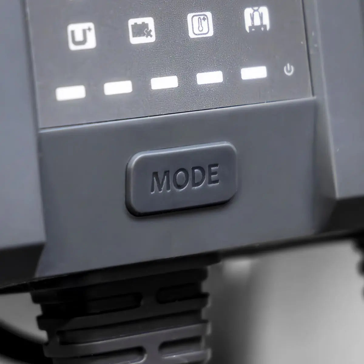 Sealey 3 Bank 12V Smart Charger & Maintainer 30A (3 x 10A) White Rose Tools