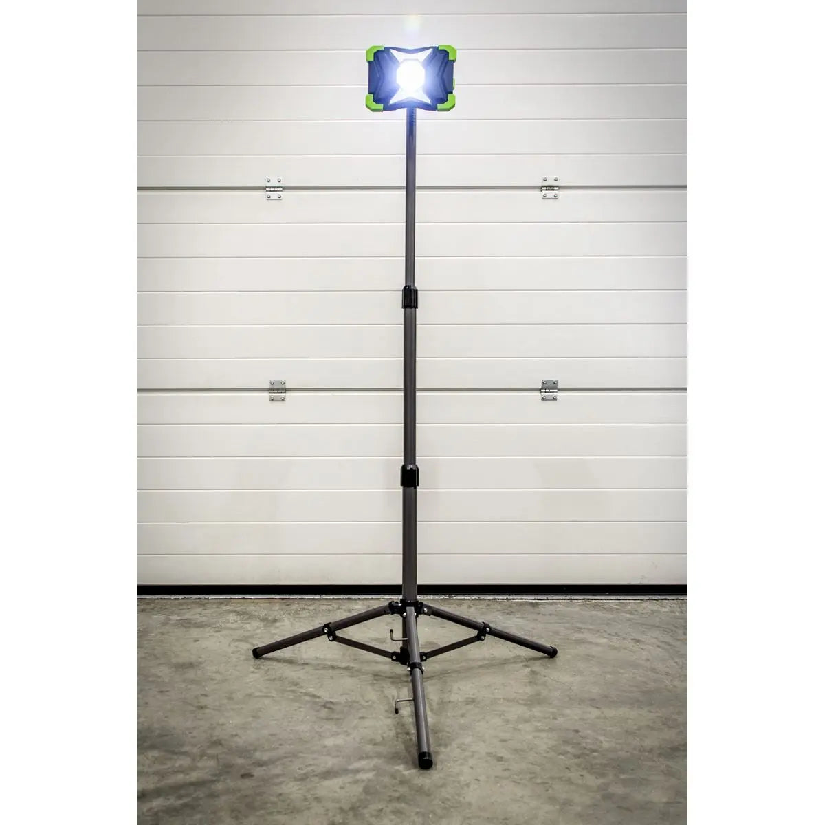 Sealey 30W COB LED Portable Floodlight & Telescopic Tripod White Rose Tools