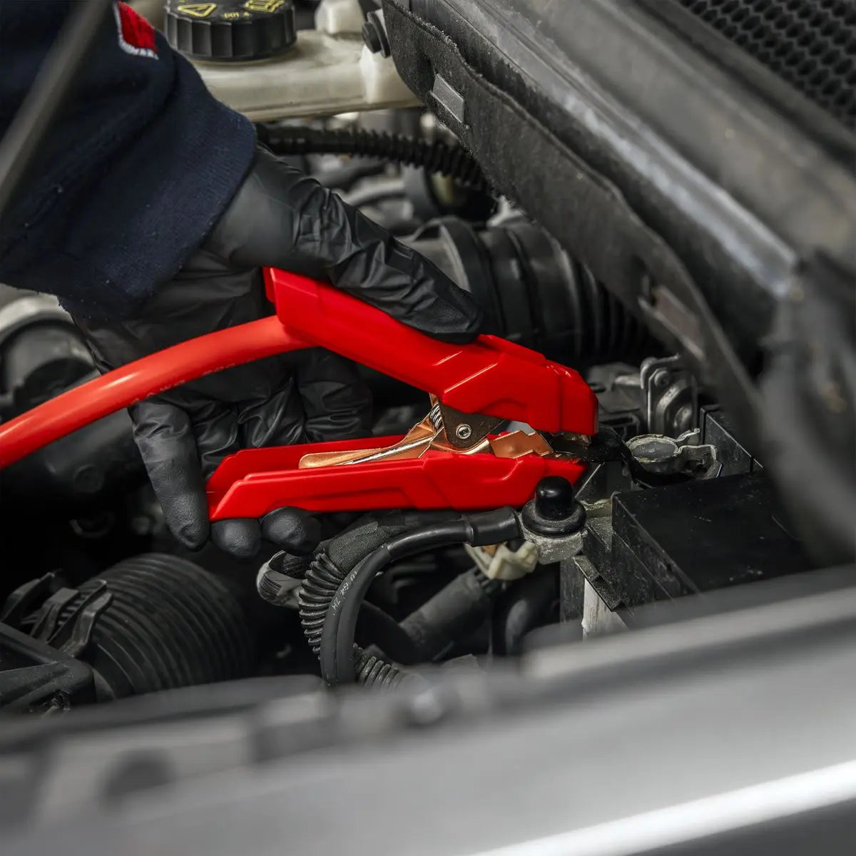 Sealey 3500A 12/24V Lithium Jump Starter Power Pack White Rose Tools