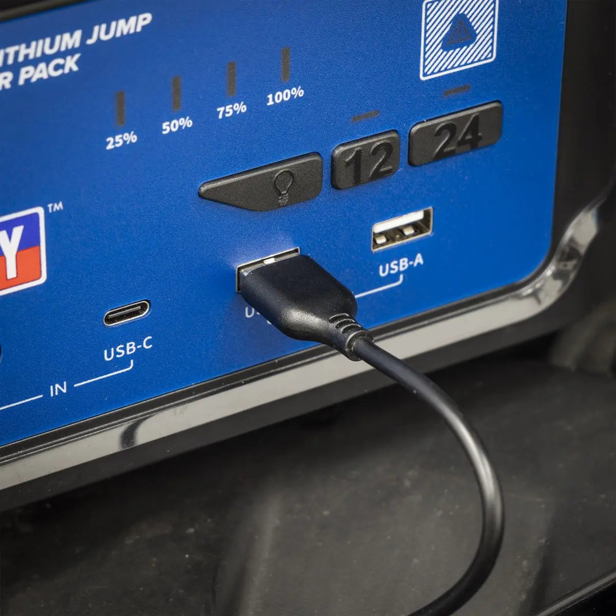 Sealey 3500A 12/24V Lithium Jump Starter Power Pack White Rose Tools