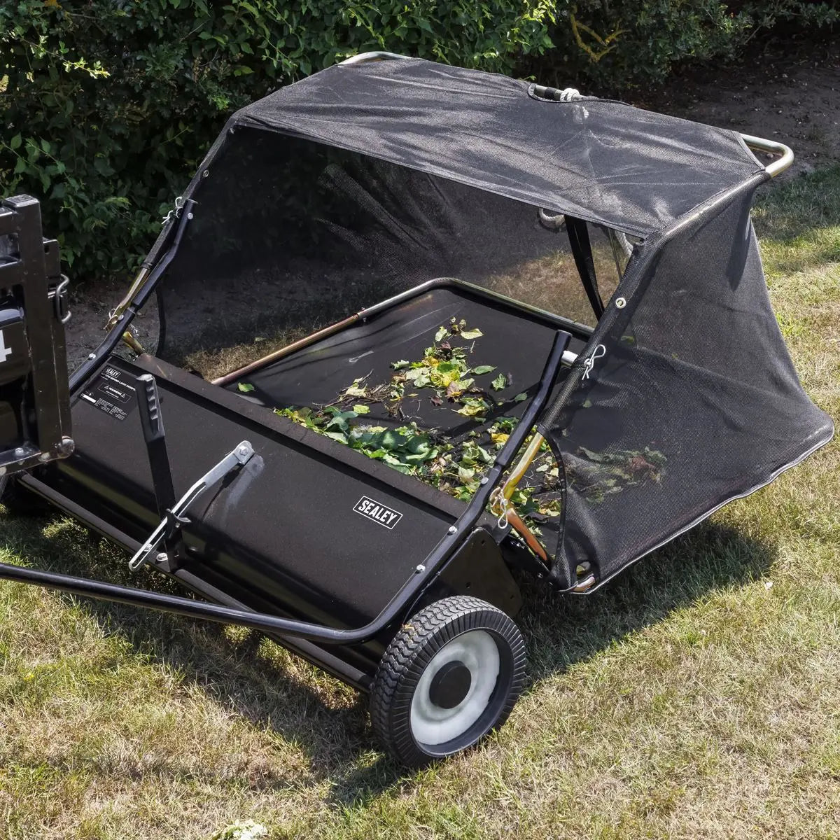 Sealey 42" Tow-Behind Lawn Sweeper White Rose Tools