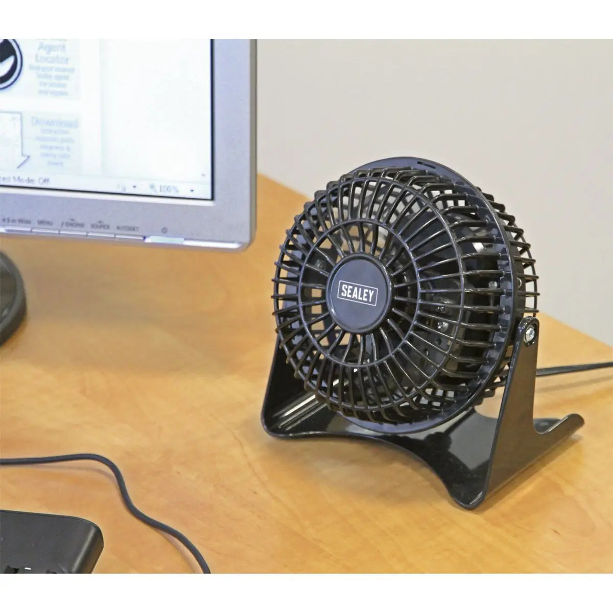 Sealey 4" Small Mini Desk Fan 230V White Rose Tools