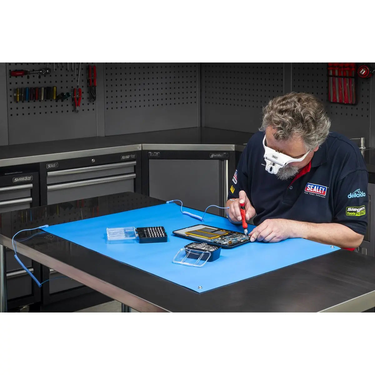 Sealey 900 x 600mm Anti-Static Bench Mat White Rose Tools