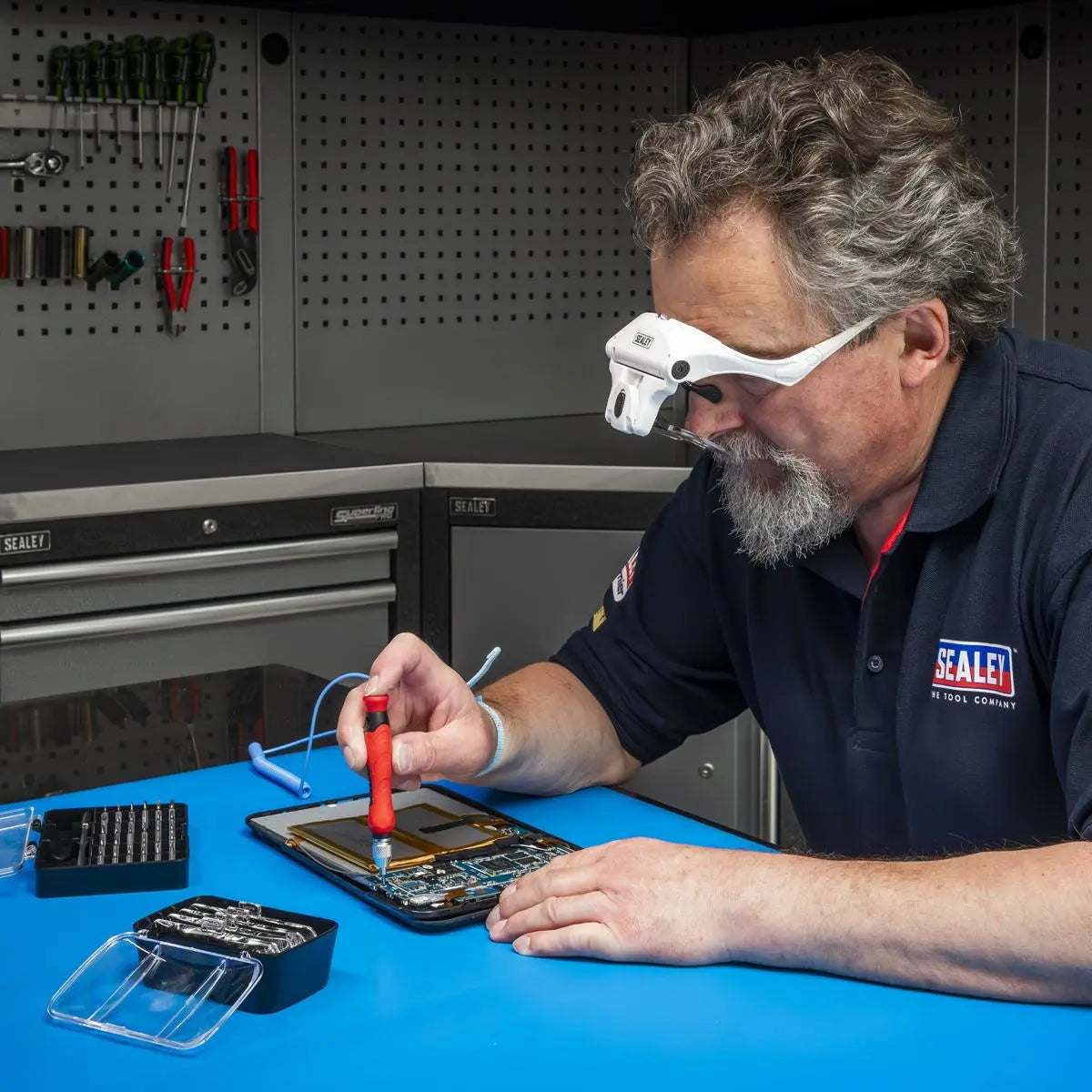 Sealey 900 x 600mm Anti-Static Bench Mat White Rose Tools