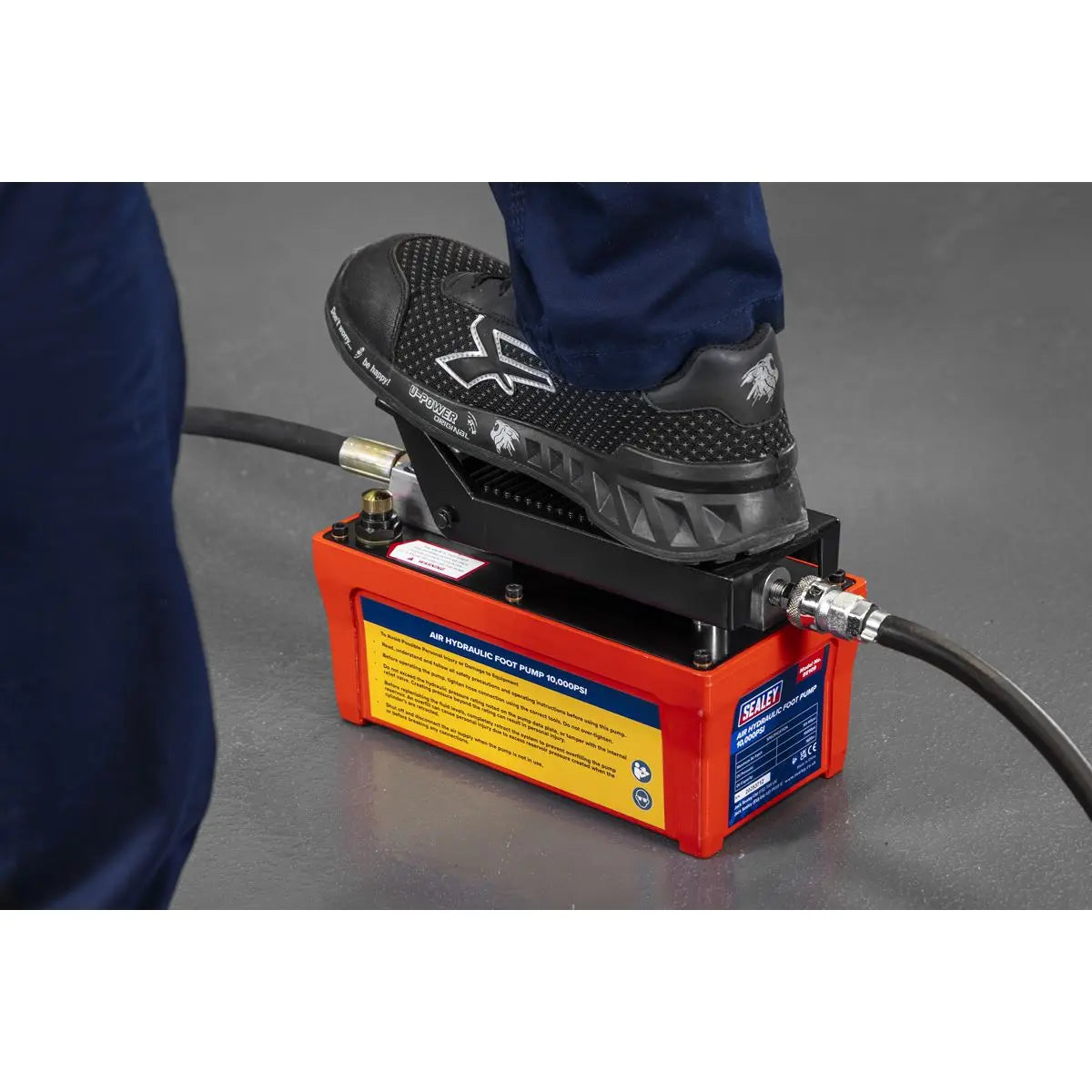 Sealey Air Hydraulic Foot Pump 10,000psi White Rose Tools
