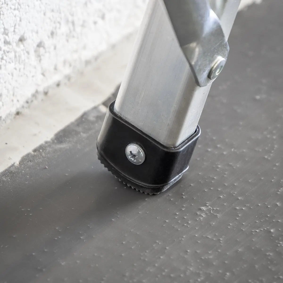 Sealey Aluminium Step Ladder 8-Tread Industrial BS EN 131 White Rose Tools