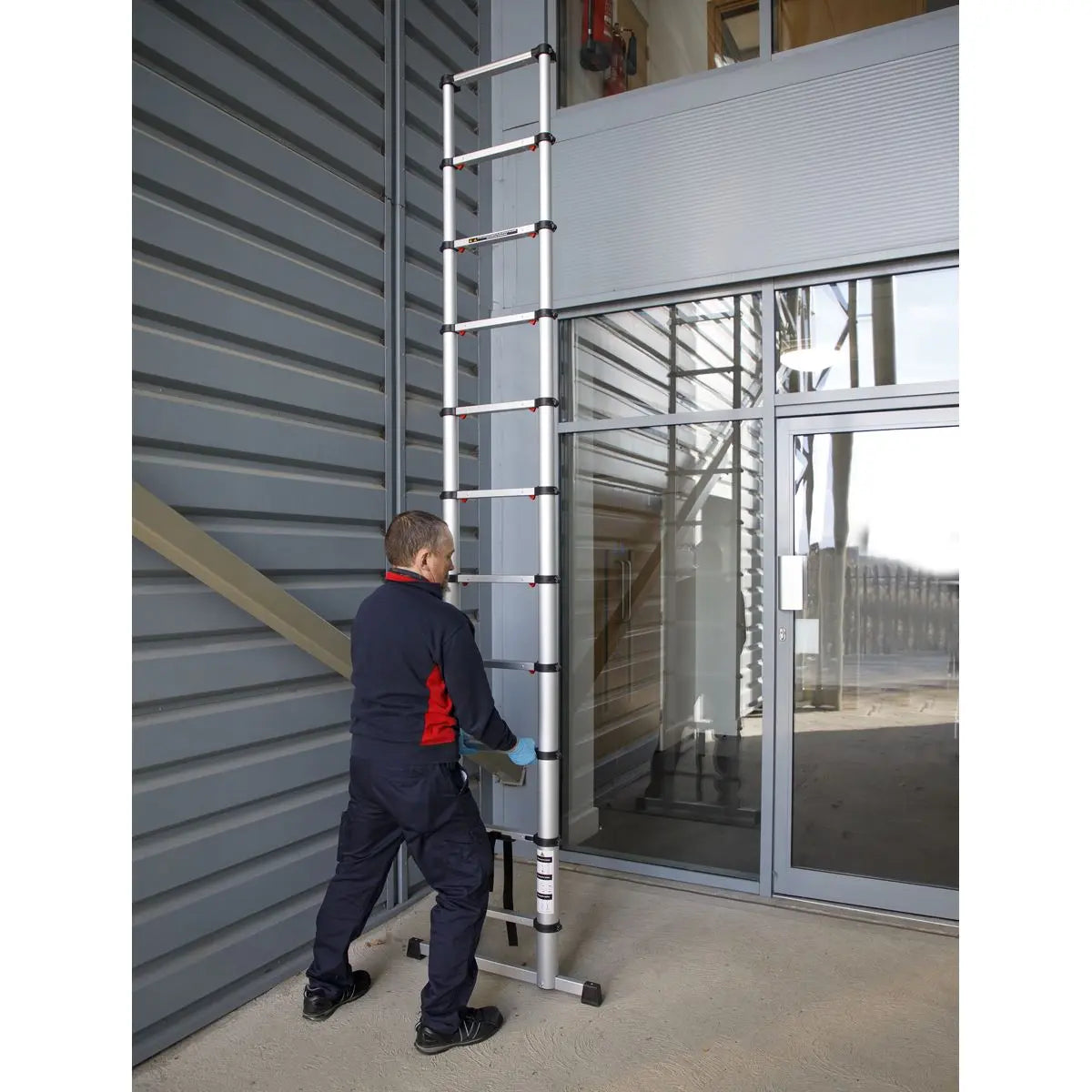 Sealey Aluminium Telescopic Ladder 11-Tread EN 131