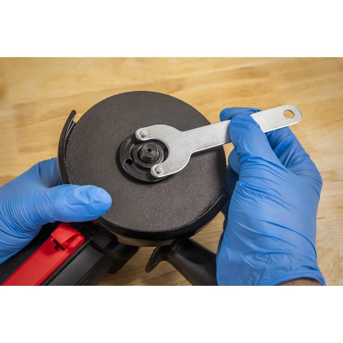 Sealey Angle Grinder Ø115mm 750W/230V White Rose Tools