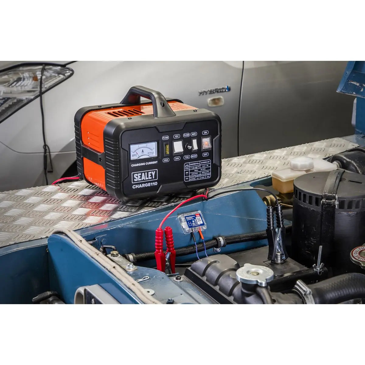 Sealey Battery Charger 14Amp 12V/24V 230V