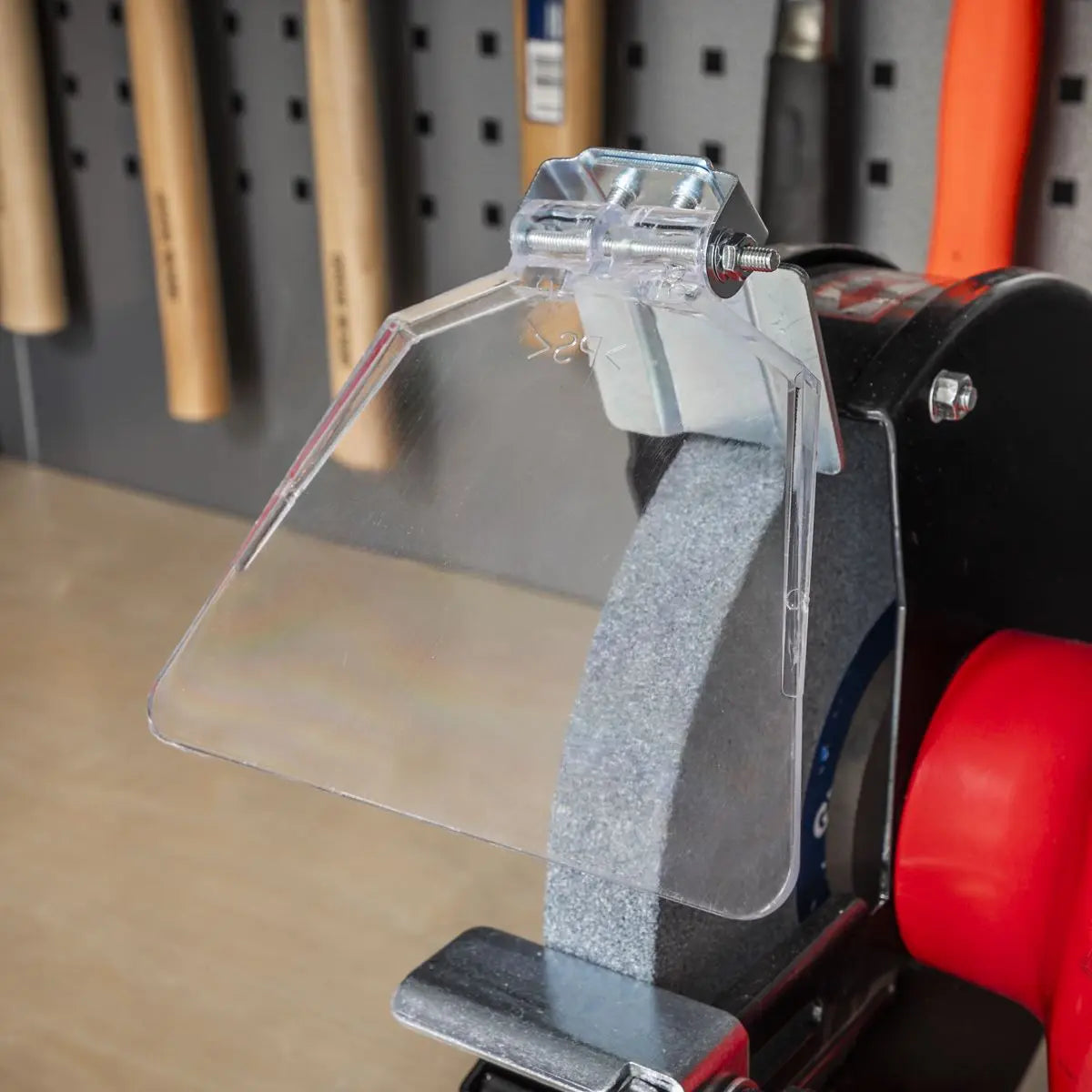 Sealey Bench Grinder Ø200mm 600W/230V Heavy-Duty