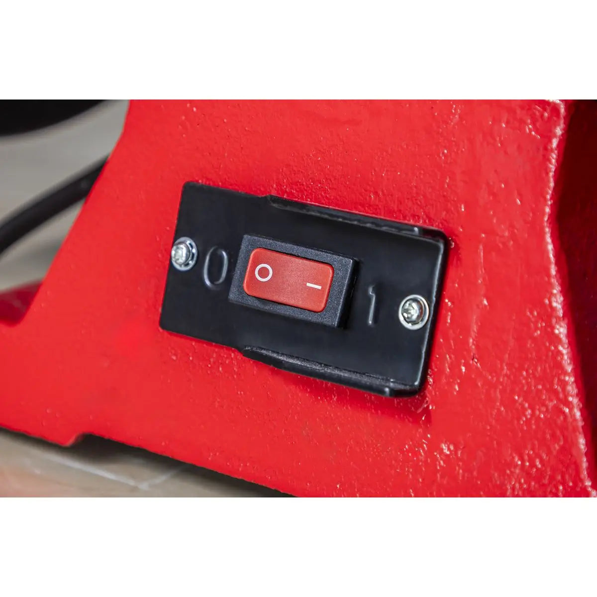 Sealey Bench Grinder Ø200mm 600W/230V Heavy-Duty