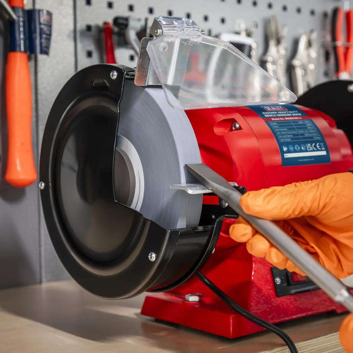 Sealey Bench Grinder Ø200mm 600W/230V Heavy-Duty