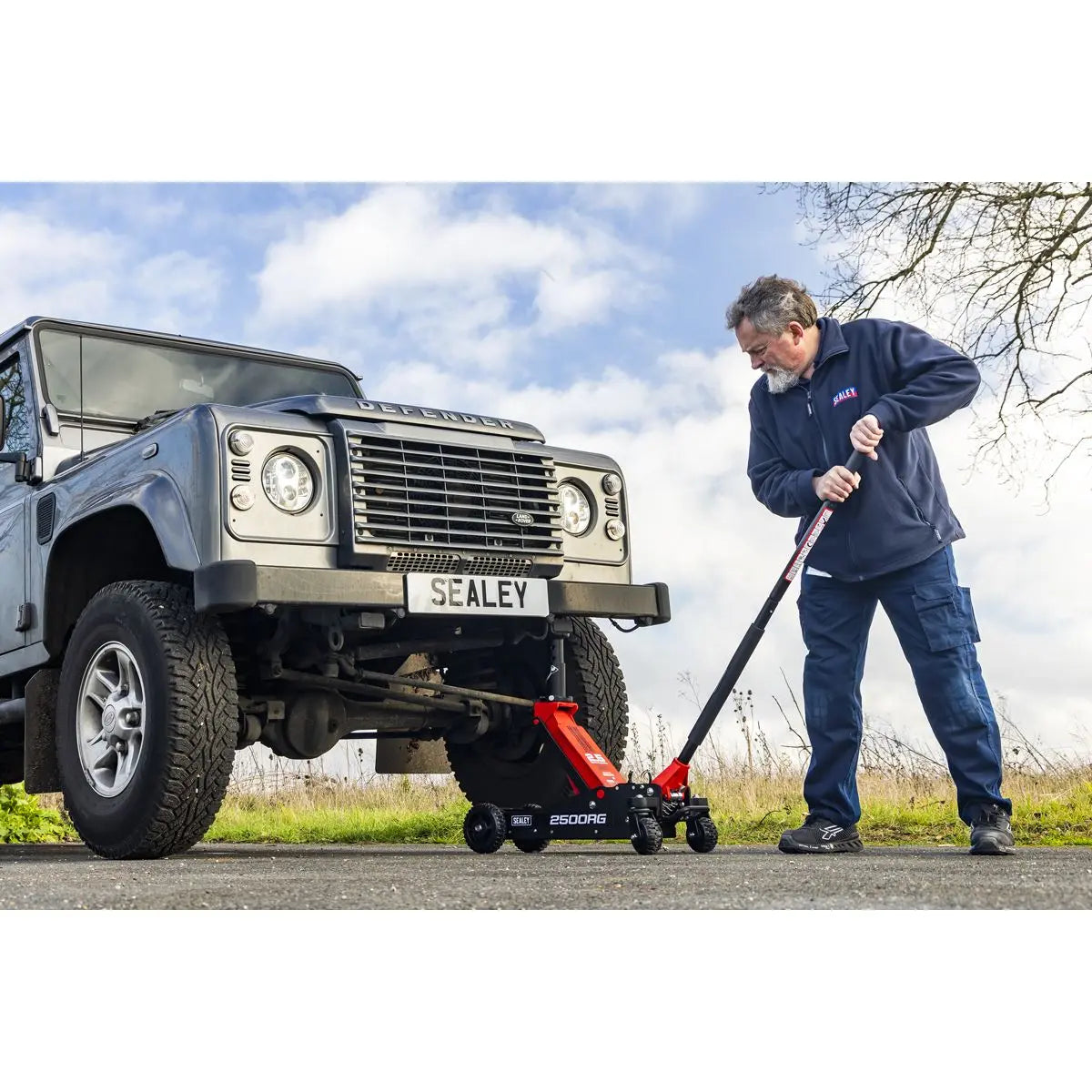 Sealey Big Wheel Hybrid Trolley Jack for Off-Road Vehicles, SUVs, Vans & 4x4s with Super Rocket Lift 2.5 Tonne White Rose Tools