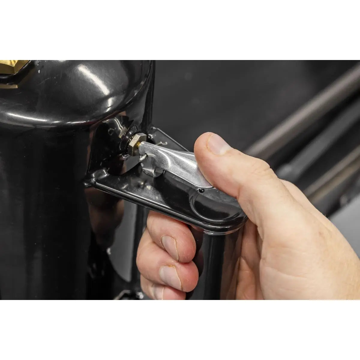Sealey Black Non-Aerosol Spot Sprayer White Rose Tools