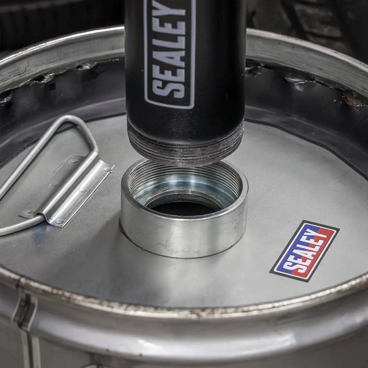 Sealey Bulk Fill Follower Plate Grease Gun White Rose Tools