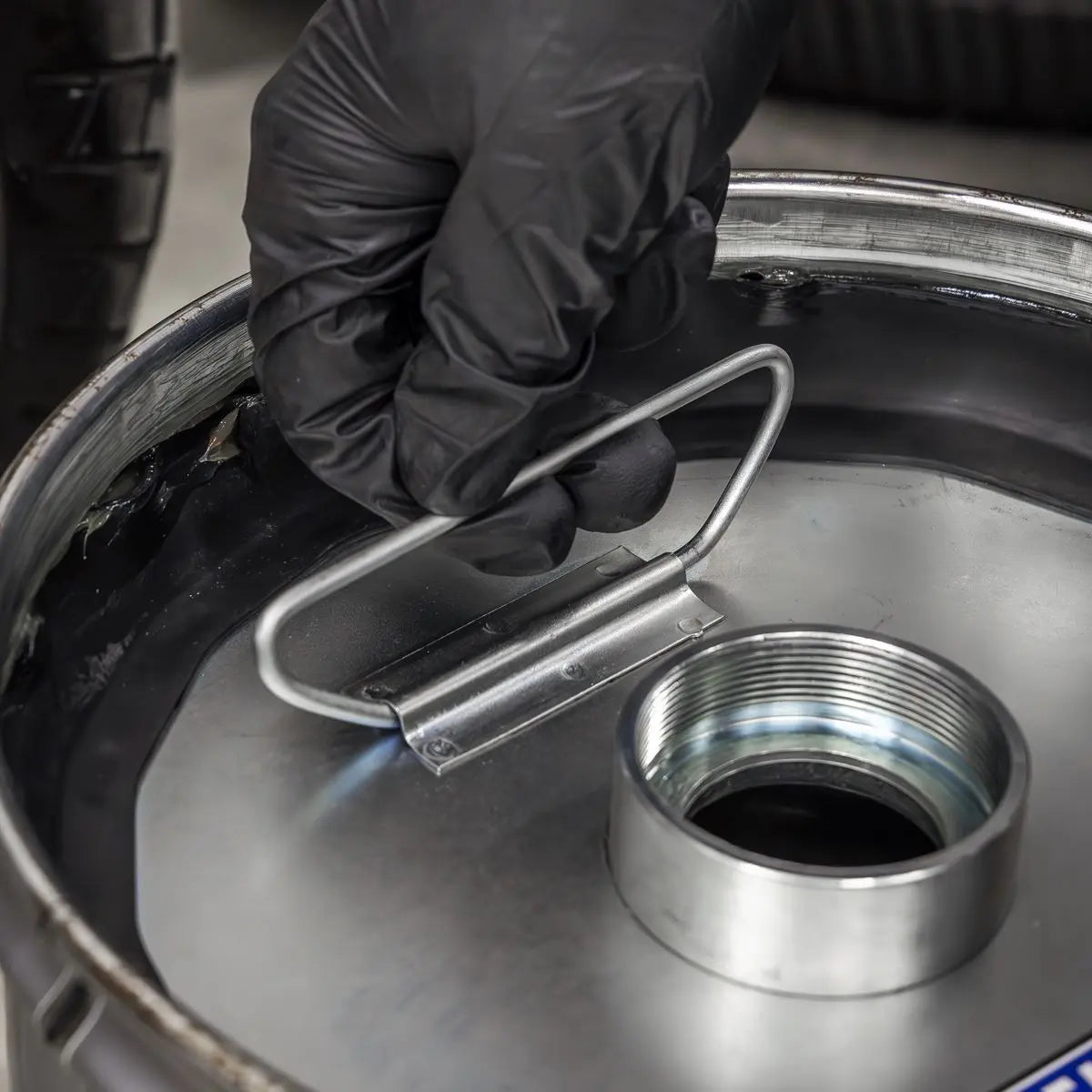 Sealey Bulk Fill Follower Plate Grease Gun White Rose Tools