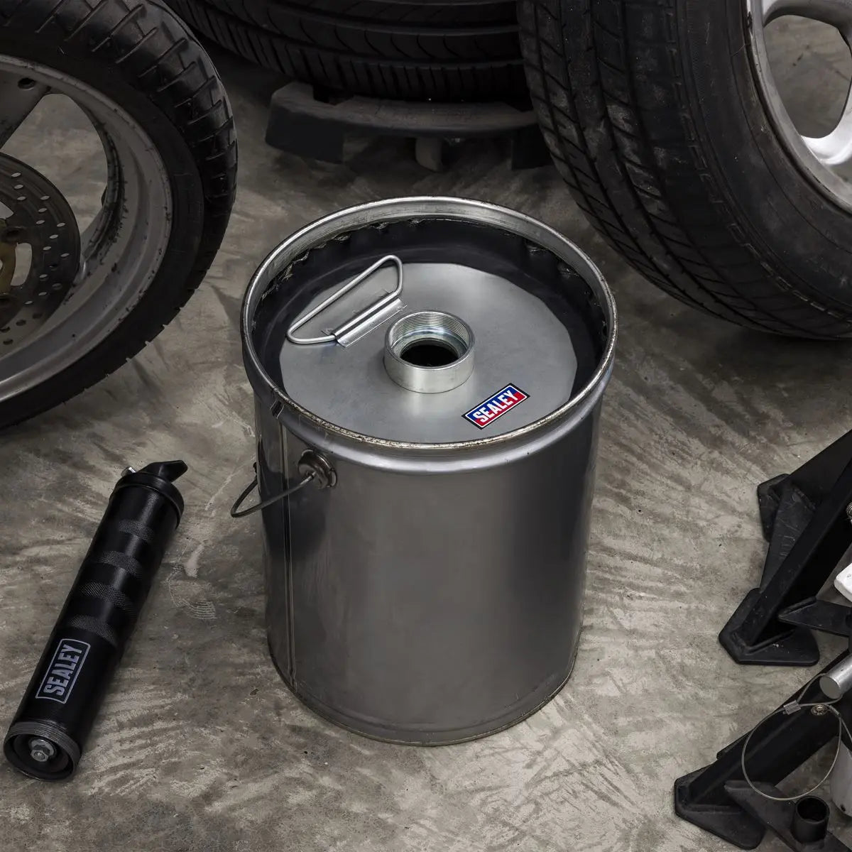 Sealey Bulk Fill Follower Plate Grease Gun White Rose Tools