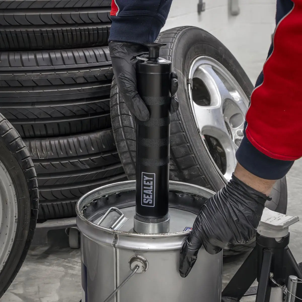 Sealey Bulk Fill Follower Plate Grease Gun White Rose Tools