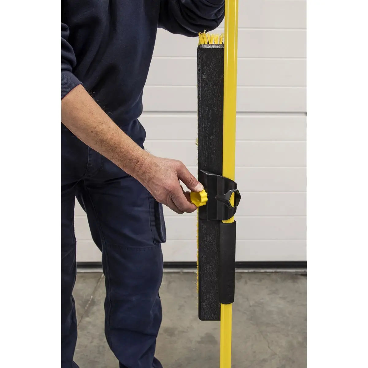 Sealey Bulldozer Yard Broom 24"(600mm)