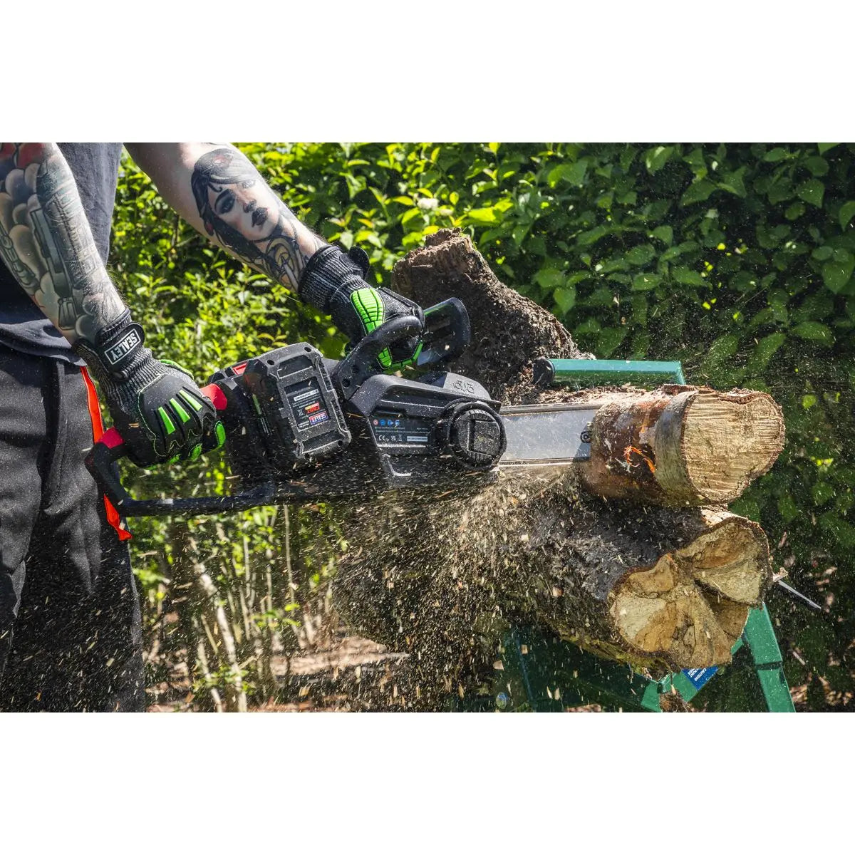 Sealey Chainsaw Kit 40V 4Ah SV20 Series 35cm White Rose Tools