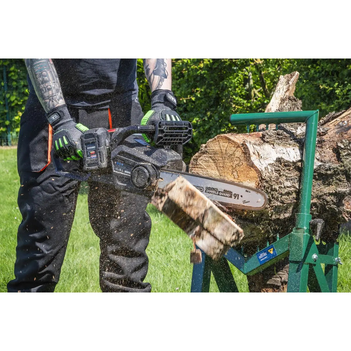 Sealey Chainsaw Kit 40V 4Ah SV20 Series 35cm White Rose Tools