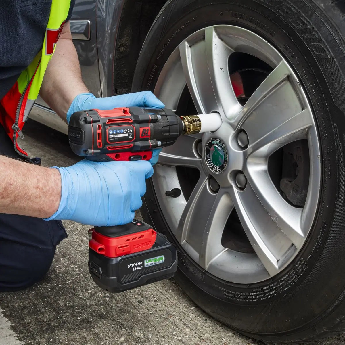 Sealey Cordless Brushless Impact Wrench 18V 4Ah Lithium-ion 1/2"Sq Drive White Rose Tools