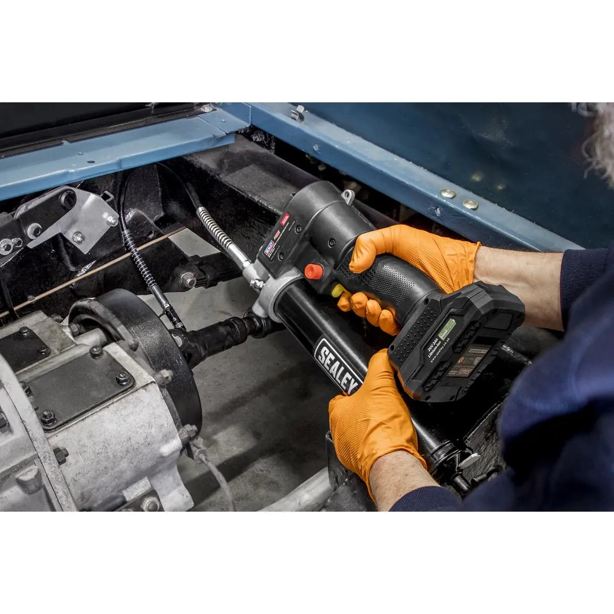 Sealey Cordless Grease Gun 20V SV20 Series - Body Only White Rose Tools