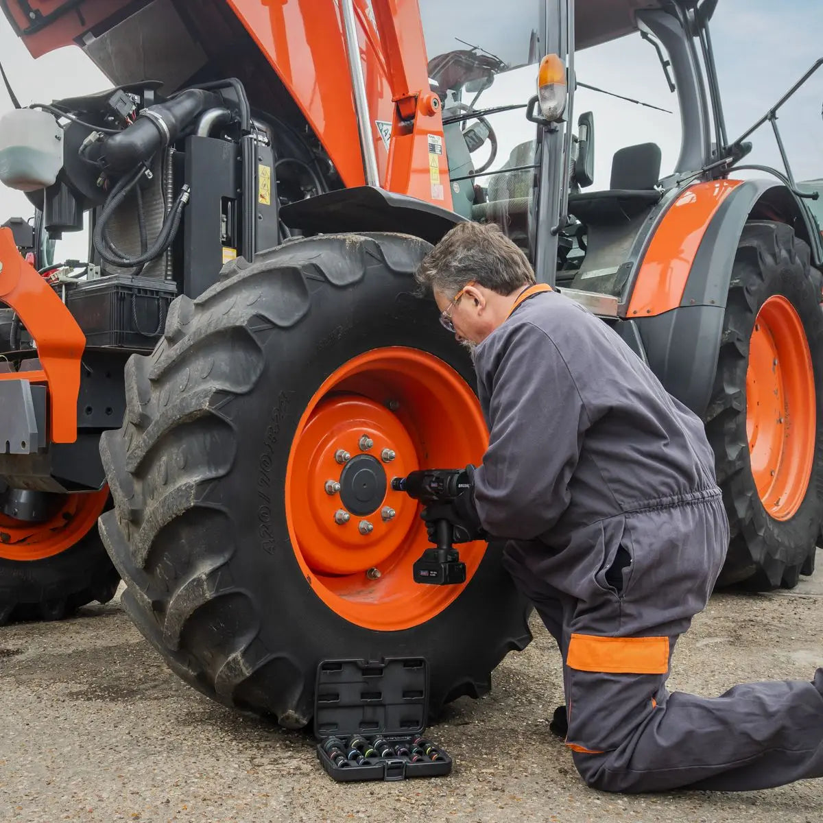 Sealey Cordless Impact Wrench 18V 4Ah Lithium-ion 1/2"Sq Drive