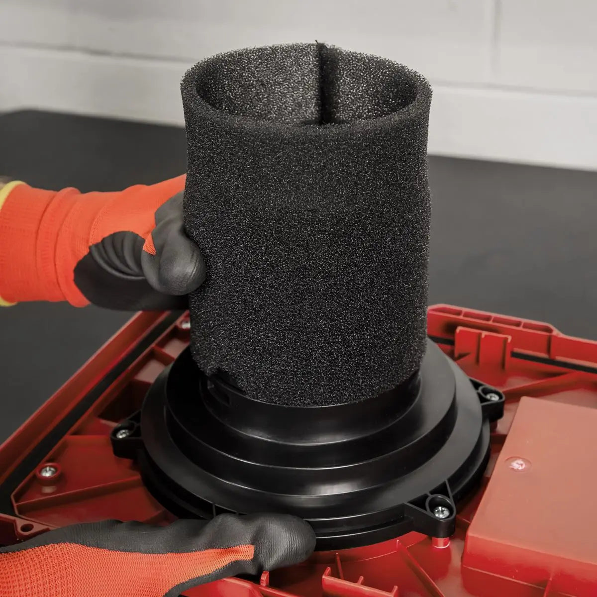 Sealey Cordless Wet & Dry Vacuum Kit 2 Batteries - 20V 4Ah SV20 Series White Rose Tools