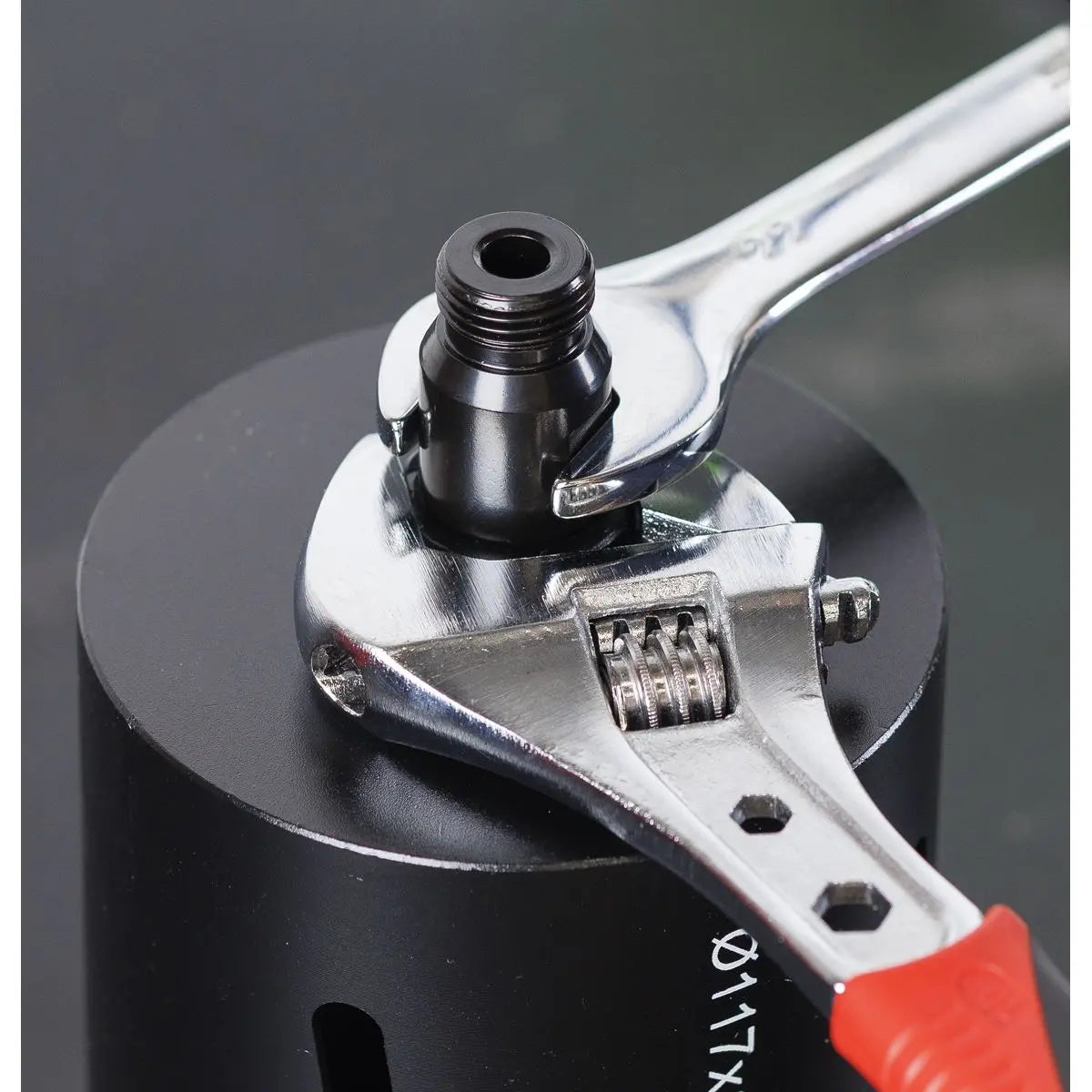 Sealey Diamond Core Drill Adaptor with Through Hole 1/2"BSP Male to 1/2"BSP Male  White Rose Tools