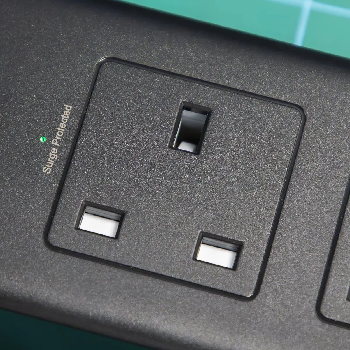 Sealey Extension Lead 2.6m with USB Ports - Black