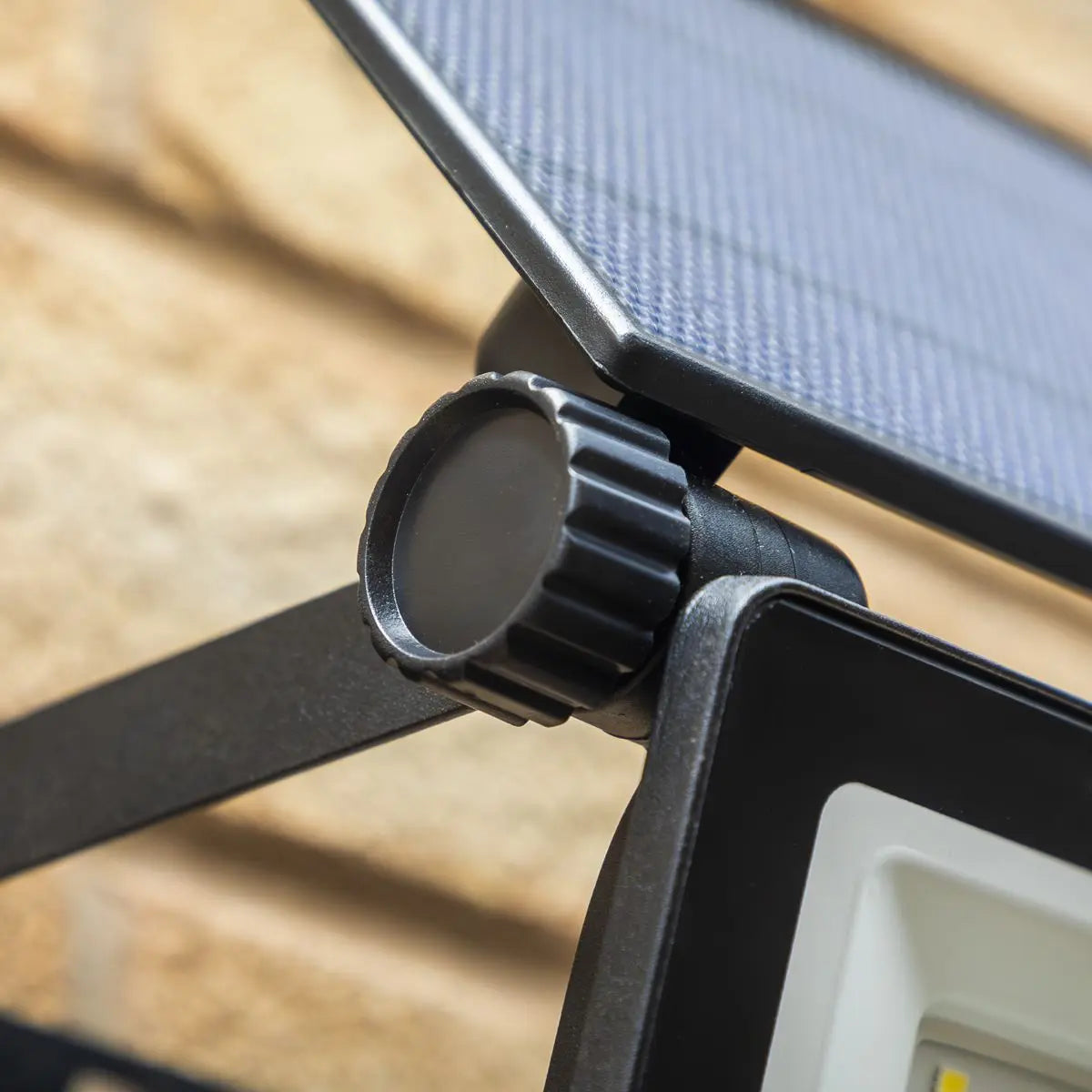 Sealey Extra-Slim Solar Floodlight with Wall Bracket 30W SMD LED White Rose Tools