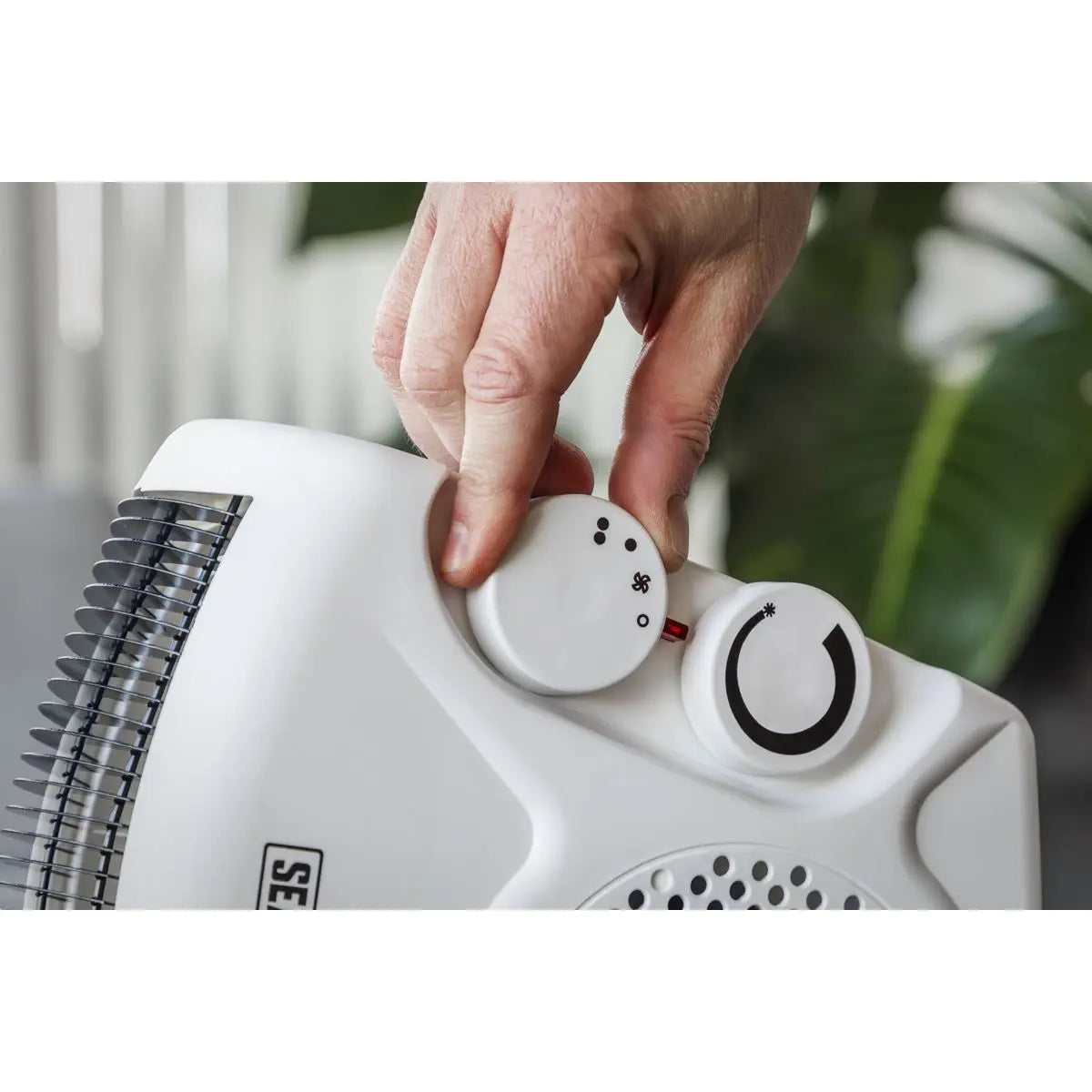 Sealey Fan Heater 2000W/230V 2 Heat Settings & Thermostat