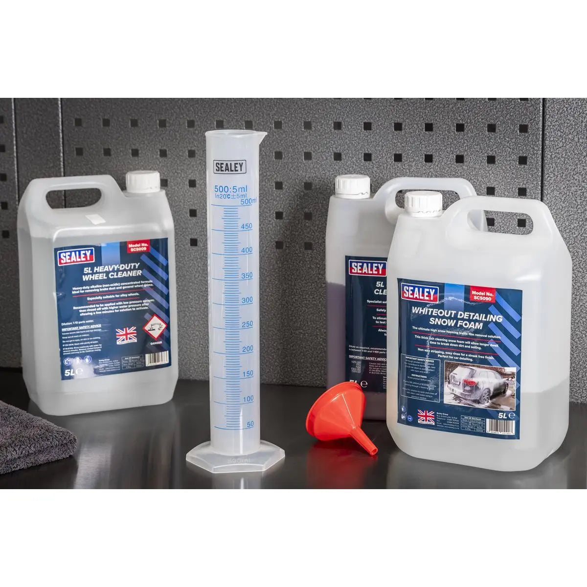 Sealey Graduated Measuring Cylinder 500ml White Rose Tools