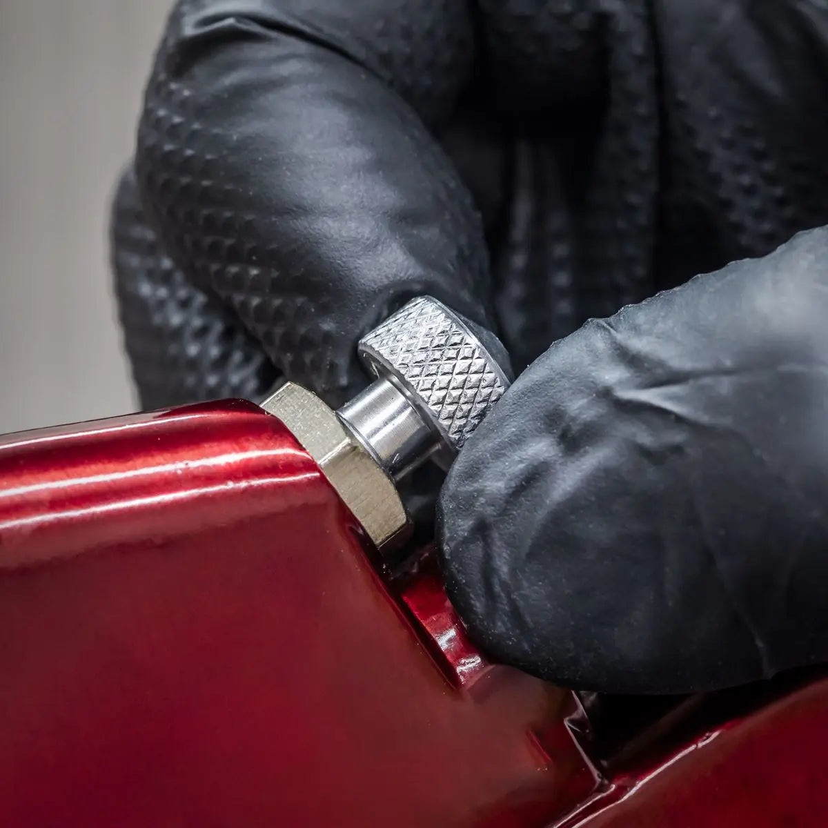 Sealey Gravity Feed Spray Gun 1.4mm Set Up 600ml Paint Pot Vehicle Car Red