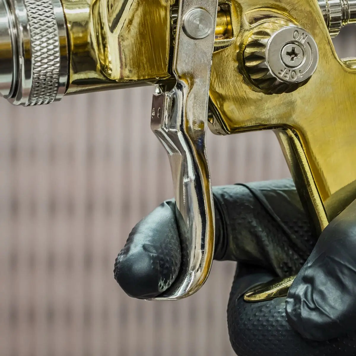 Sealey Gravity Feed Spray Gun - 1.4mm Set-Up Gold Series